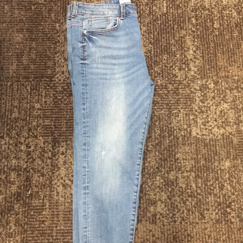 JEANS - 5 pounds of jeans.  All size 4-6, mostly 4 - Picture 3 of 14